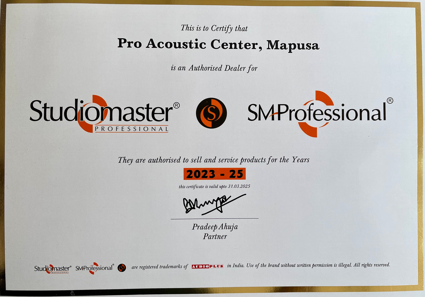 StudioMaster Professional XR 40 HH - Dual UHF Wireless microphone